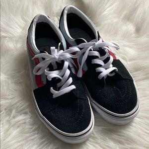 NWOT Vans m 8.5 or w 10